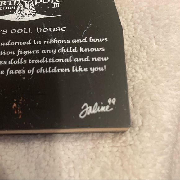 Danay's Doll House Decorative Box - Picture 7 of 7